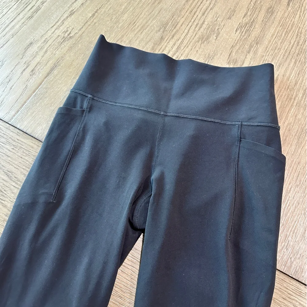 Athleta Salutation Stash Colorblock 7/8 Tight Size PS Black/White - Picture 3 of 11
